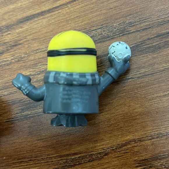 Set of 2 Happy Meal McDonald’s Minions 2” Toys Action Figures - Picture 5 of 5